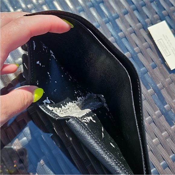 Louis Vuitton Black Epi Wallet EUC - Picture 12 of 13